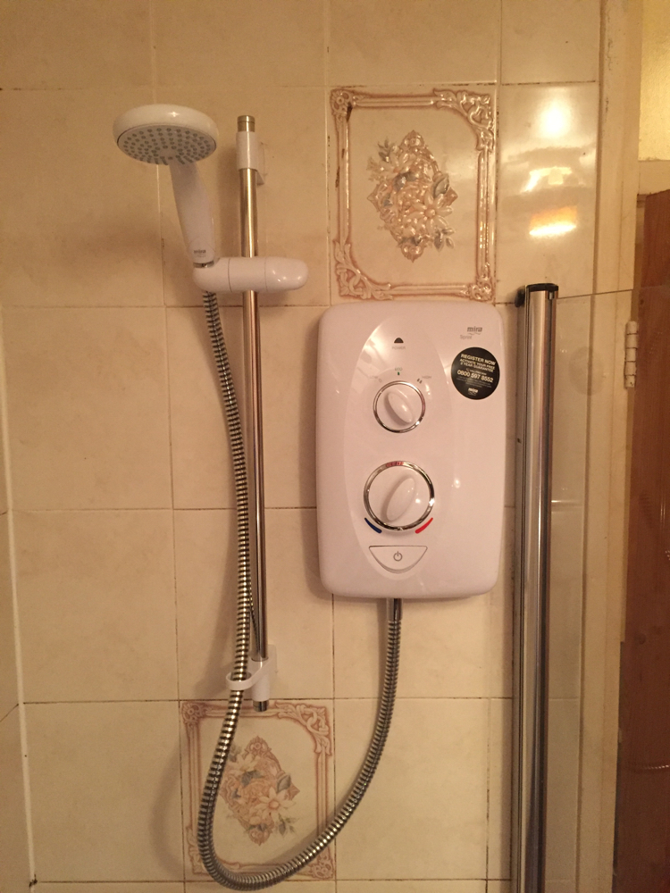 Electric shower installation